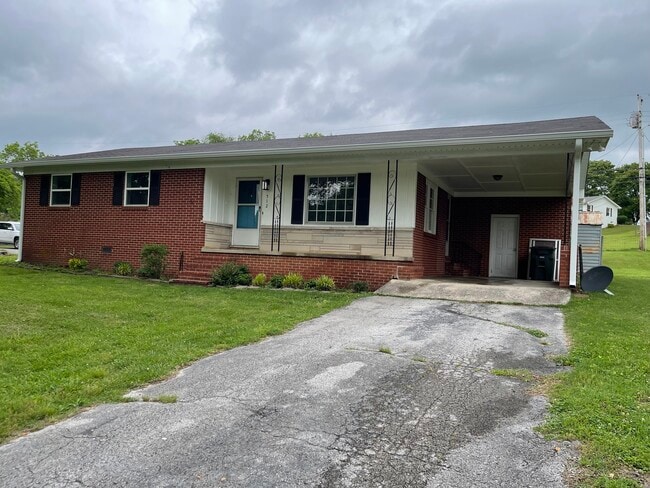 Beautiful newly updated home with new flooring, paint, windows, and light fixtures in quiet area. - 512 Madison Ave House