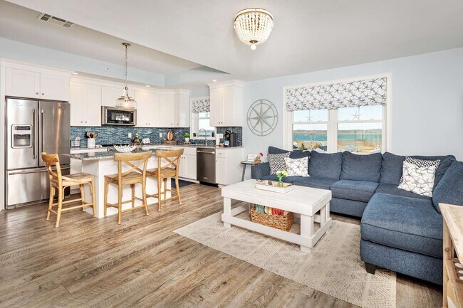 128 Ashworth Ave Unit 315