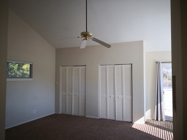 399 Jaycee Dr
