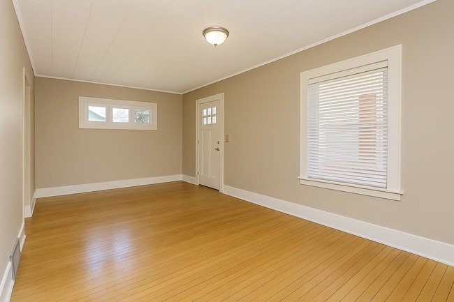 Photo - 2628 Ulysses St NE