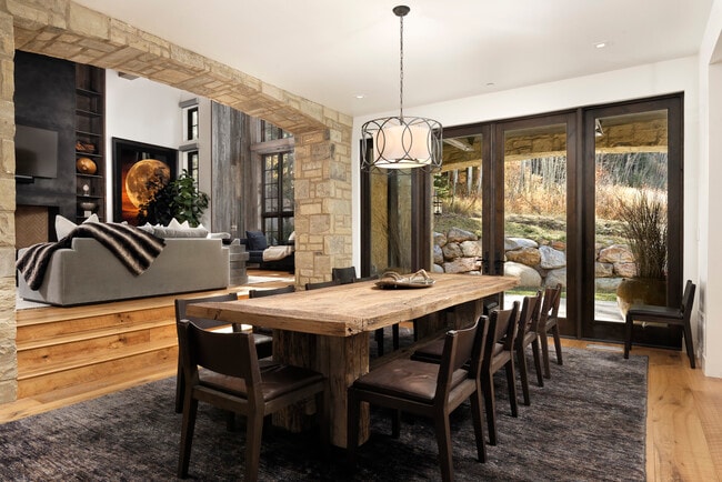 Photo - 235 Exhibition Ln