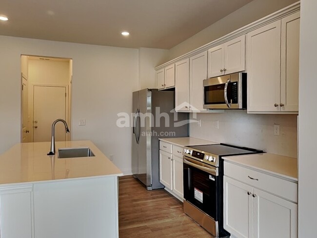 Photo - 9169 Henley Ave