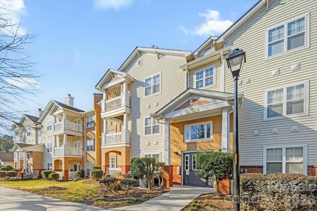 Photo - 16423 Golden River Ln