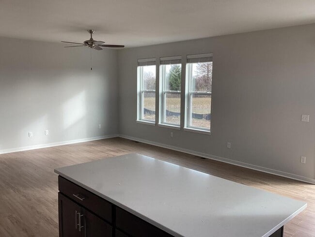 Photo - N161W21803 Daisy Dr