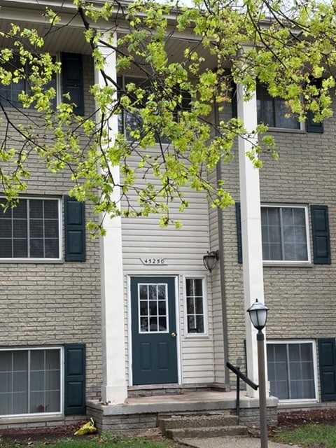 Building Photo - 45250 Keding St Unit 45250 Keding #203