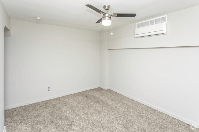 1HAB, 1BA - 900 ft²