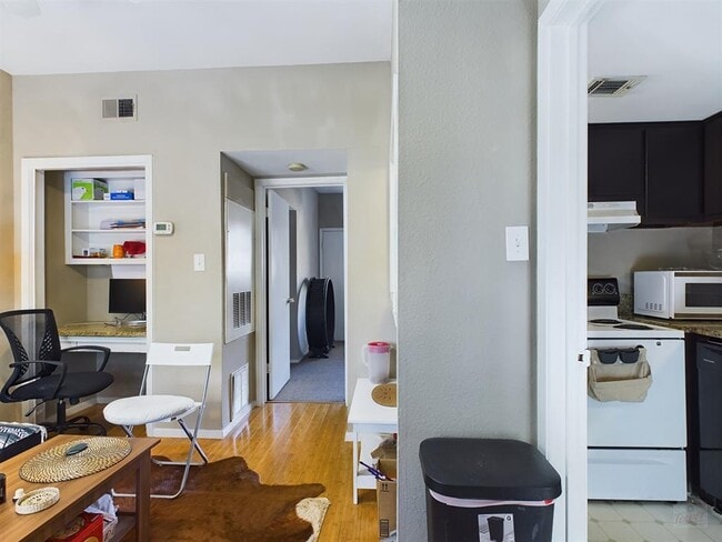 Photo - 3000 Guadalupe St Unit 203