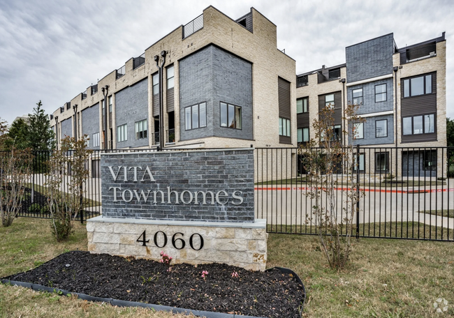 3 Bd /  3 Full & 2 Hf Baths - 4060 Spring Valley Rd Unit 103 Rental