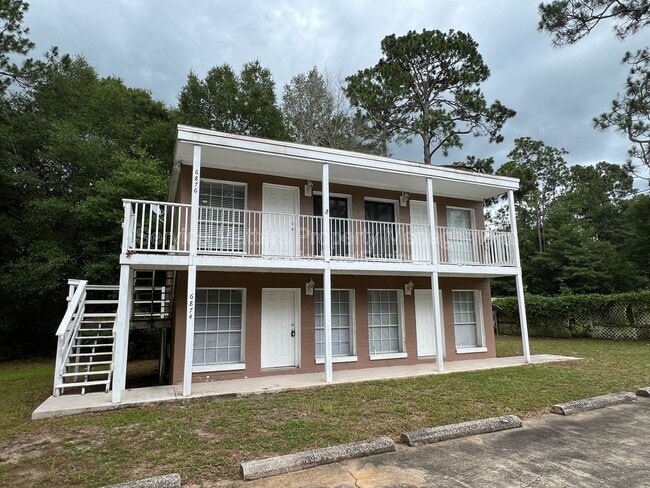 Building Photo - 6876 Trading Post Ln