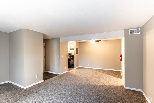 1BR, 1BA - 720 SF - Village 1 / Hawk's Landing