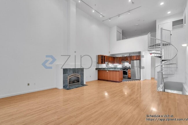 Photo - 950 Harrison St