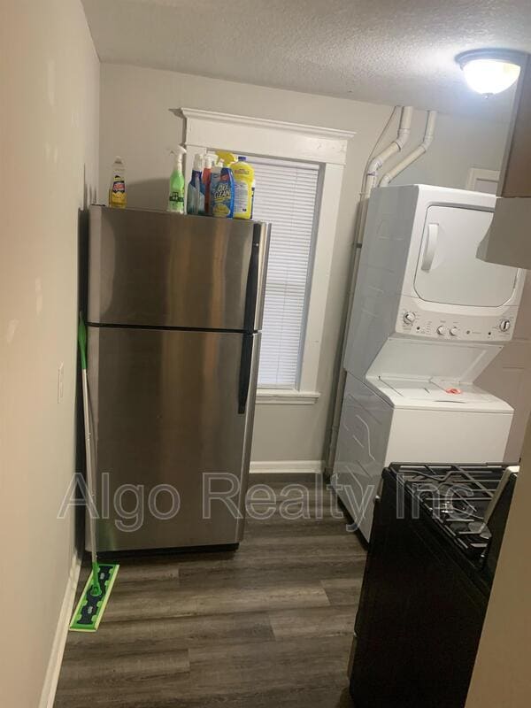 Photo - 347 24th Ave NE