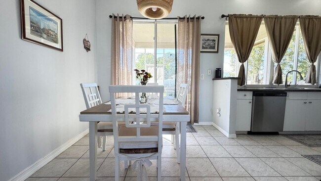 Photo - 2144 SW Vista Rd