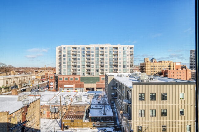 Photo - 6149 N Broadway Unit FL5-ID1273