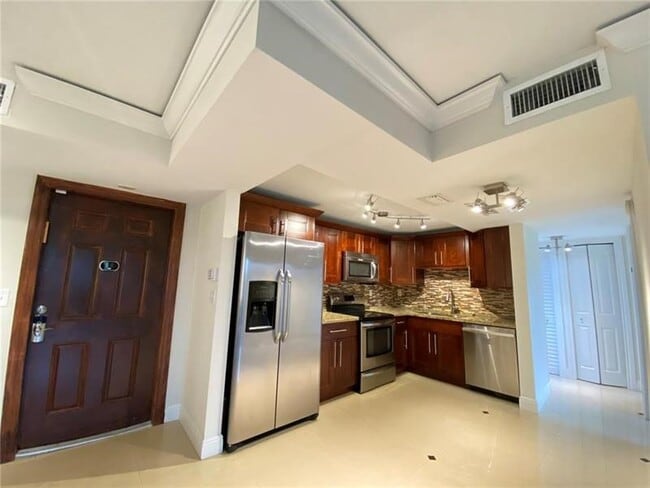 Photo - 3700 N Pine Island Rd Unit 404