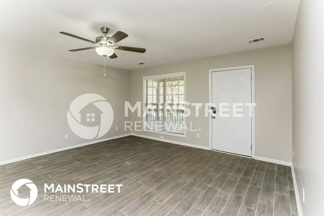 Photo - 27 Jacobs Dr NW