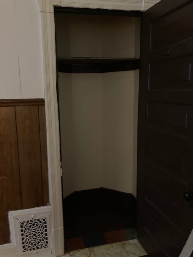 3431 W Kilbourn Ave Unit 4