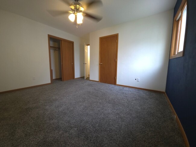 Photo - 417 7th Ave N