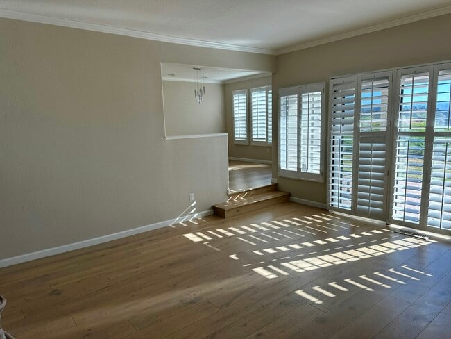 Photo - 621 Helen Ct