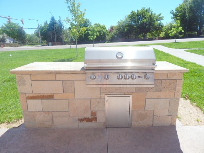 Photo - 5233 Boardwalk Dr