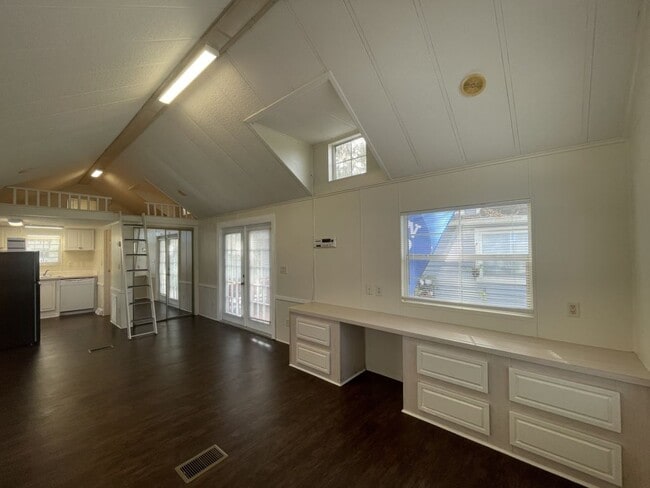 Photo - 36010 Sand Rd