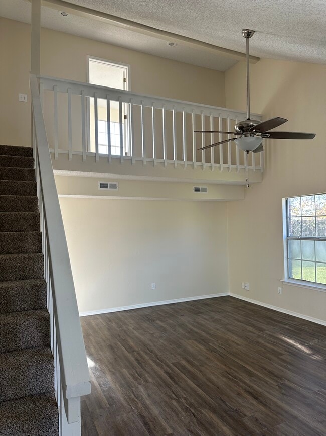 Photo - 1300 Fredonia St