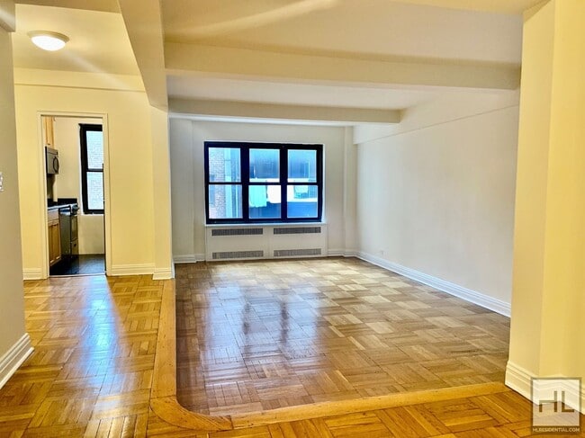 Building Photo - EAST 56 STREET