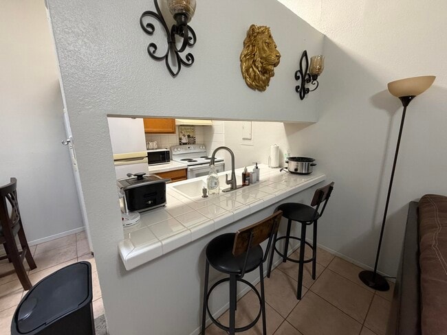 Photo - 136 N Troy Ave