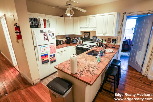 Photo - 74 Egmont St