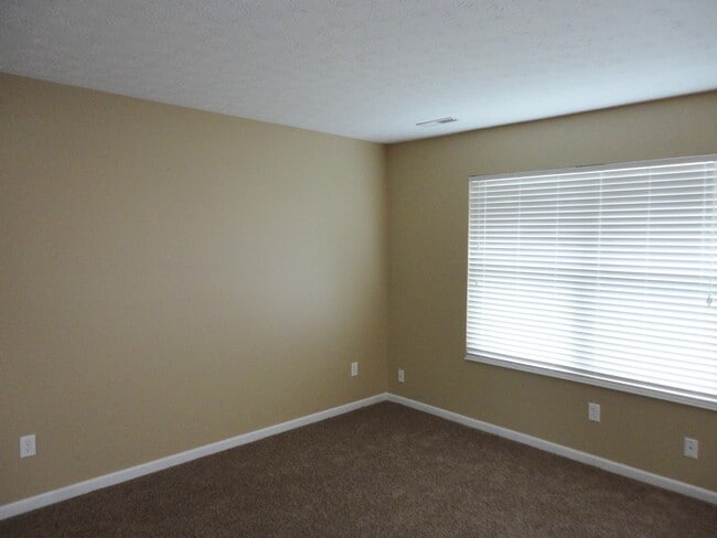 Photo - 1337 Vimla Way