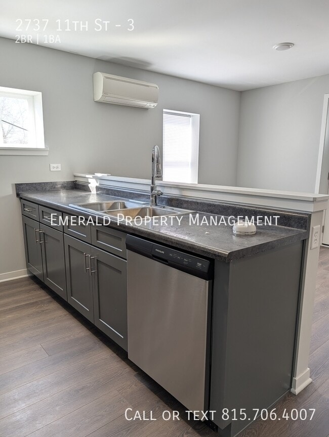 Photo - 2737 11th St Unidad 3