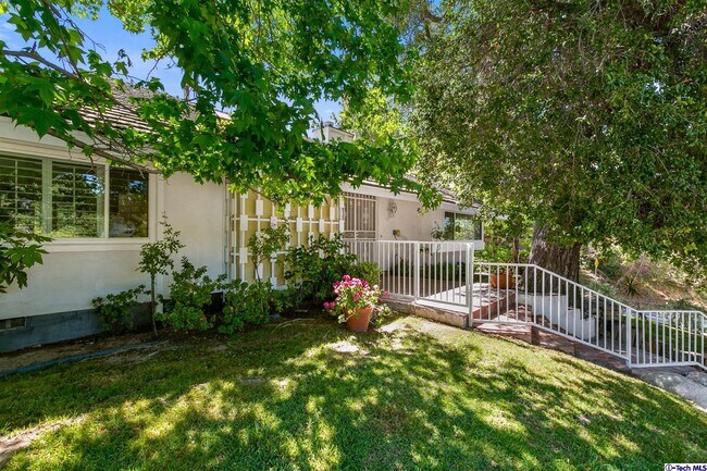 Photo - 4530 Castle Rd