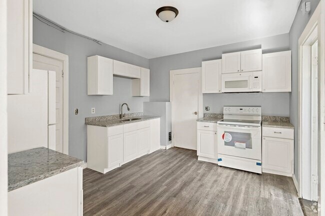 Building Photo - 364 Main St Unit 2 Rental