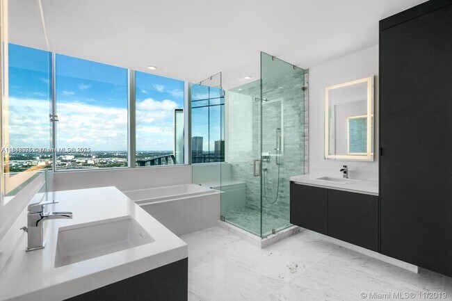 Photo - 851 NE 1st Ave Unit 2201