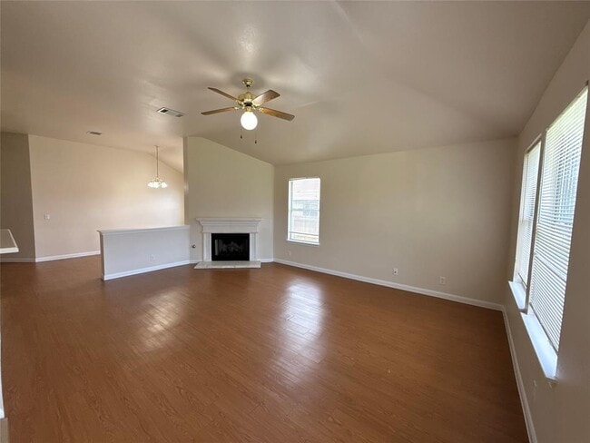 Photo - 122 Little Lake Rd