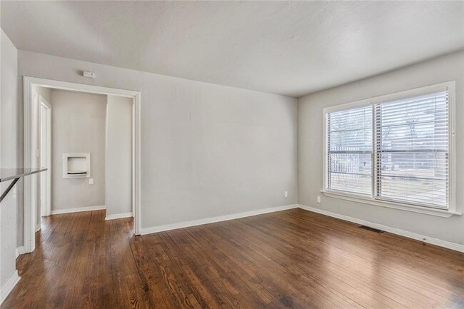 Photo - 1217 N Blackwelder Ave Unidad 2