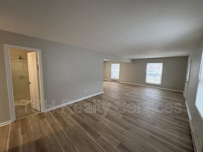 Photo - 955 N Belmont Ave
