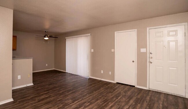 Photo - Avenue at Converse