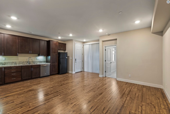 Photo - Amazing Newer Constructed 3br/2ba San Ramon Condo for Rent! Top Floor! Centrally Located for Conv... Unit 205