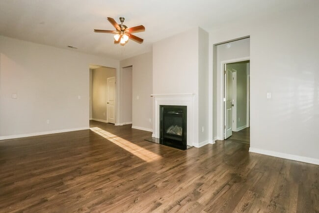 Photo - 445 Beau Tisdale Dr