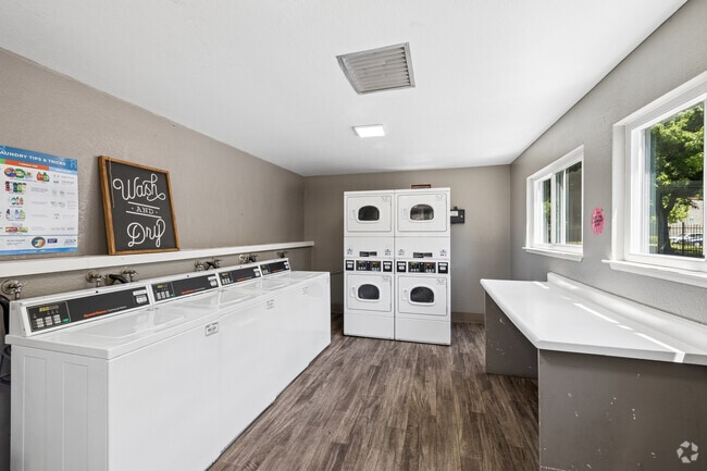 Laundry Room - Greenhaven Oaks Apartments