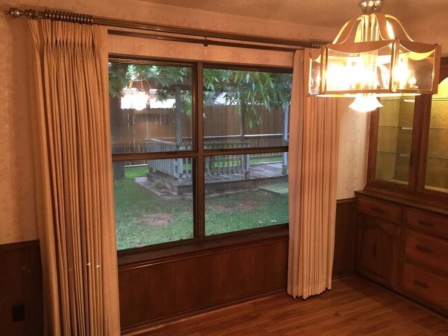 Photo - 3906 Double Oak Ln
