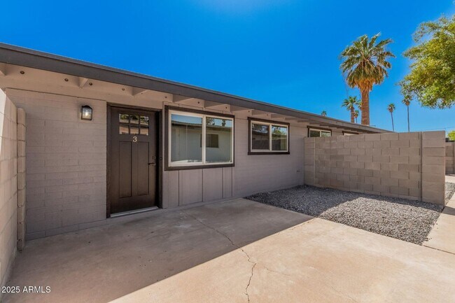 Photo - 3331 N 66th Pl Unidad 3