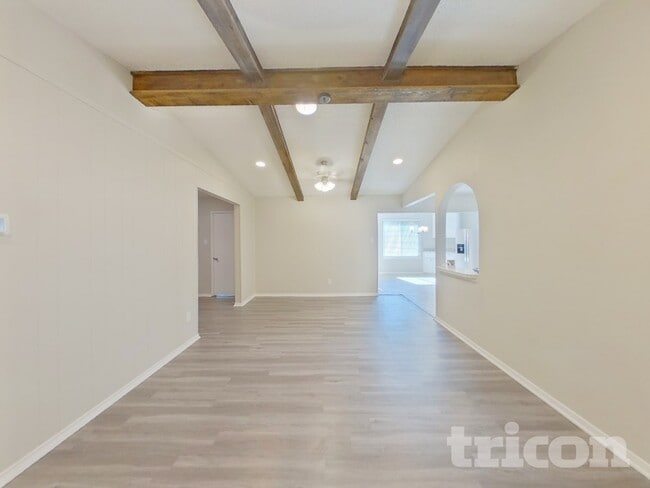 Photo - 5108 Bonneville Dr