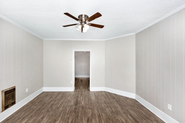 Photo - 512 Oshaughnessy Ave NE Unidad A