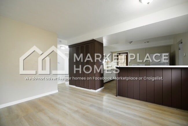 Photo - 6855 Woodhurst Dr