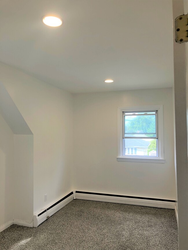 Photo - 67 Bertolotto Ave Unit 2