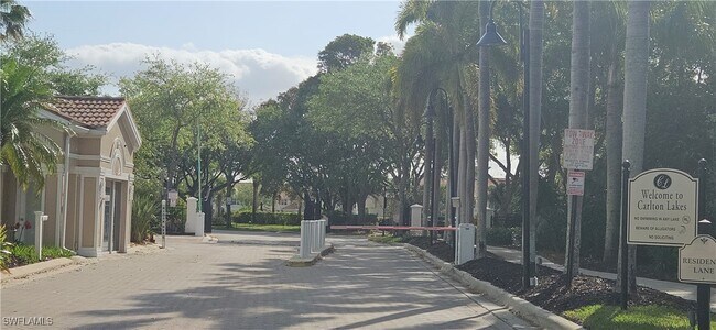 Photo - 5435 Worthington Ln Unit 201