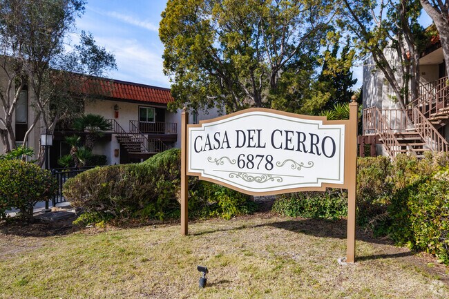 6878 Navajo Rd - Casa Del Cerro