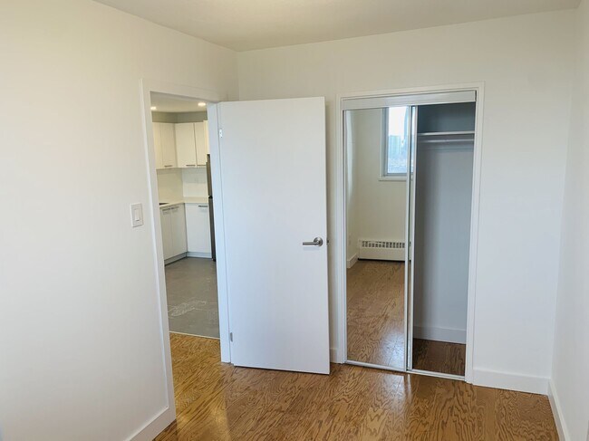 Photo - 407-230 Oak St Unit 2309